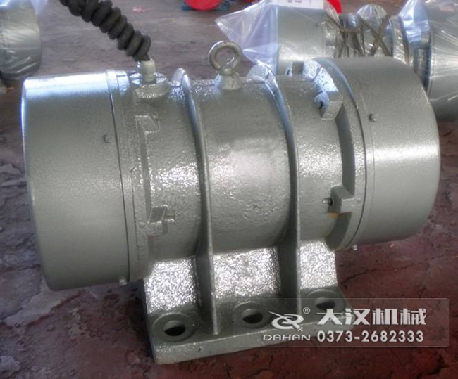 VB振動電機是靠偏心塊的振動而造成的，振動源所以偏心塊的角度和大小是比較重要的。